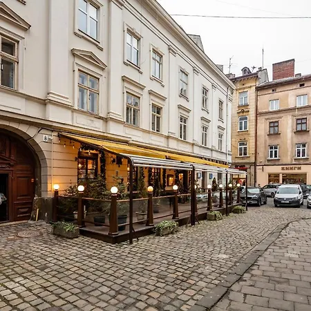 Romari площа катедральна 8