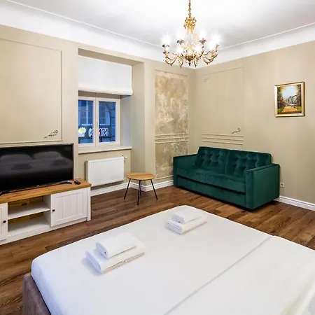 Apartment Romari площа катедральна 8 *