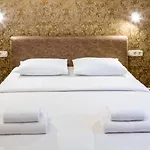 Romari площа катедральна 8